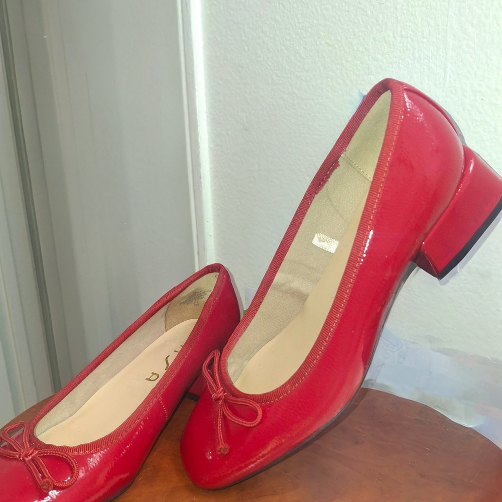 Unisa Red Patent Leather Flats